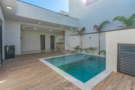 Casa à venda com 3 quartos, sendo 1 suíte, no condomínio Residencial London Park, Indaiatuba - SP