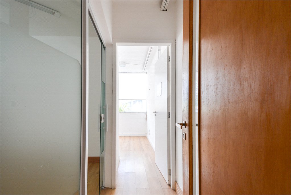 Sobrado à venda ou para alugar com 4 quartos em Vila Clementino, São Paulo, SP