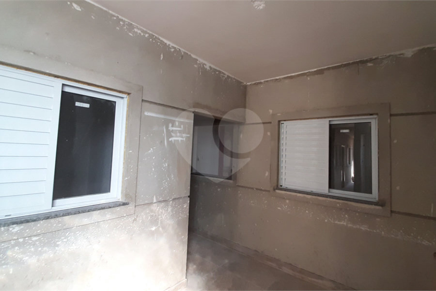 Casa à venda com 2 quartos no condomínio Residencial Luta, São Paulo - SP