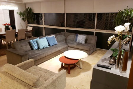 Apartamento à venda com 3 quartos, sendo 1 suíte, em Cerqueira César, São Paulo, SP