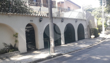 Casa à venda com 3 quartos, sendo 2 suítes, em Jardim Leonor, São Paulo, SP
