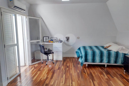 Casa à venda com 5 quartos, sendo 4 suítes, no condomínio Malota, Jundiaí - SP