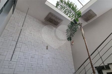 Casa à venda com 5 quartos, sendo 2 suítes, no condomínio Swiss Park, São Bernardo do Campo - SP
