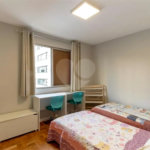 Apartamento à venda com 3 quartos, sendo 1 suíte,  em Moema, São Paulo, SP