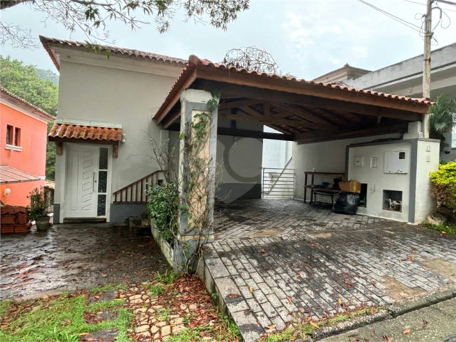 Sobrado à venda com 3 quartos, sendo 1 suíte,  em Horto, São Paulo, SP