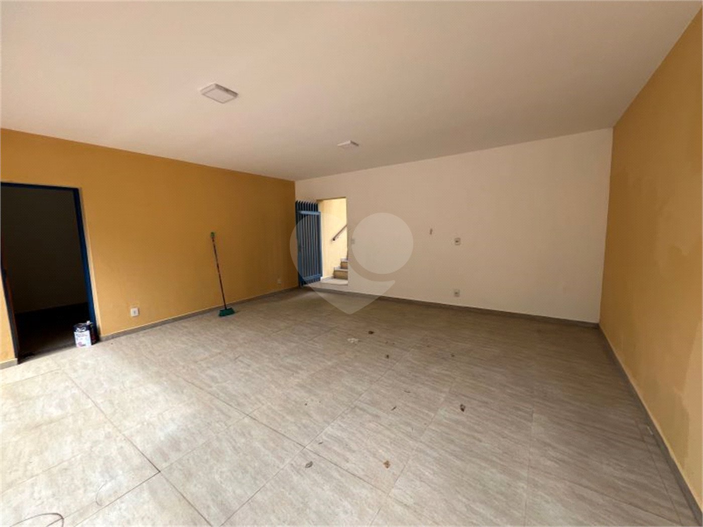 Casa à venda ou para alugar com 4 quartos, sendo 3 suítes, no condomínio Estância Marambaia, Vinhedo - SP
