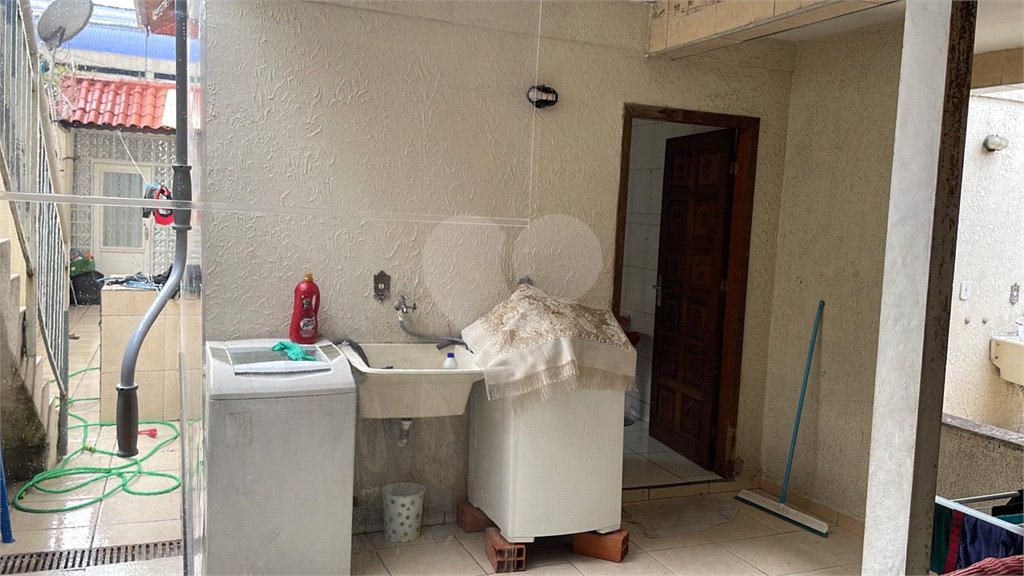 Sobrado à venda com 2 quartos, sendo 1 suíte,  em Ferreira, São Paulo, SP