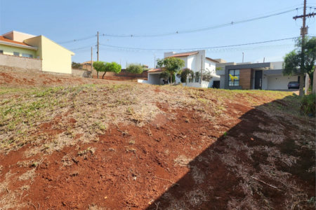 Terreno à venda em Altos do Jaraguá, Araraquara, SP