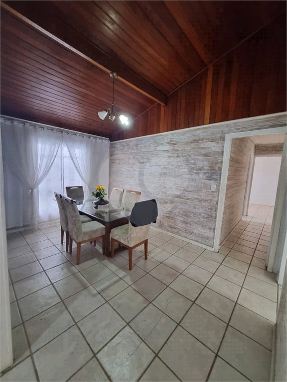 Casa à venda com 4 quartos, sendo 1 suíte, no condomínio Parque Ibiti do Paço, Sorocaba - SP