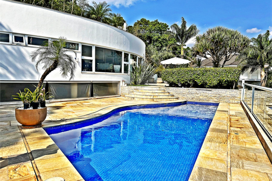 Casa à venda com 4 suítes no condomínio Residencial Jd. Ibiratiba, São Paulo - SP