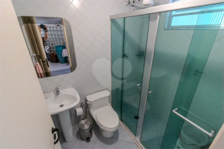Casa à venda com 3 quartos, sendo 1 suíte, em Alto da Boa Vista, São Paulo, SP