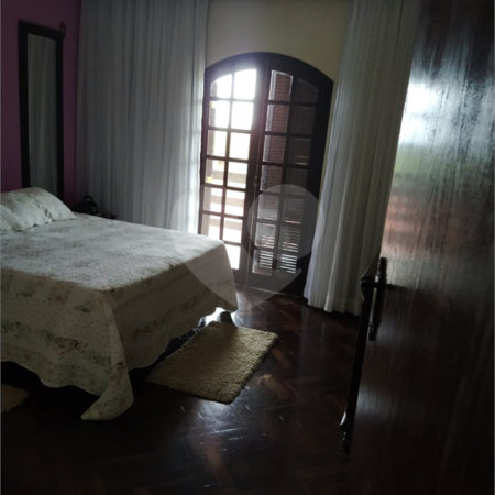 Casa Térrea à venda com 3 quartos, sendo 1 suíte,  no Centro, Salesópolis, SP