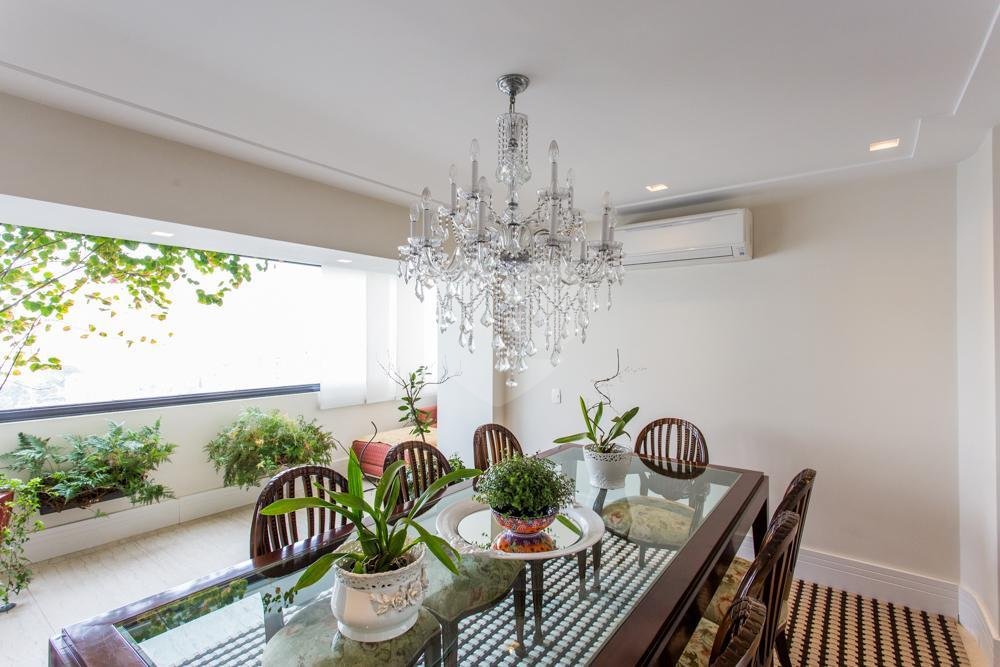 Apartamento à venda com 3 suítes em Campo Belo, São Paulo, SP