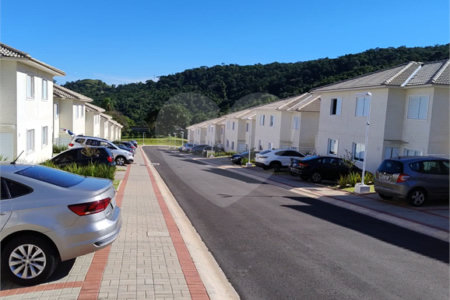 Casa para alugar com 3 quartos, sendo 1 suíte, no condomínio Vila Quinta dos Manacás, Vinhedo - SP