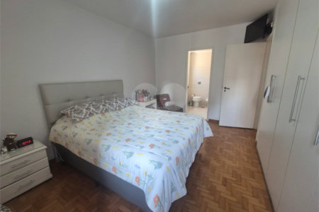Apartamento à venda com 3 quartos, sendo 1 suíte, em Itaim Bibi, São Paulo, SP