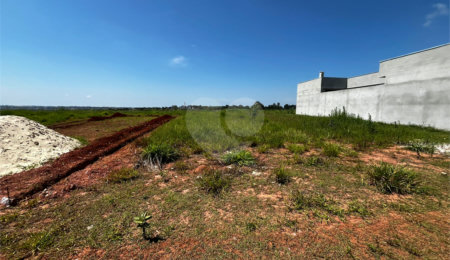 Terreno à venda com 3 quartos, sendo 1 suíte,  em Parque Itapê, Itapetininga, SP