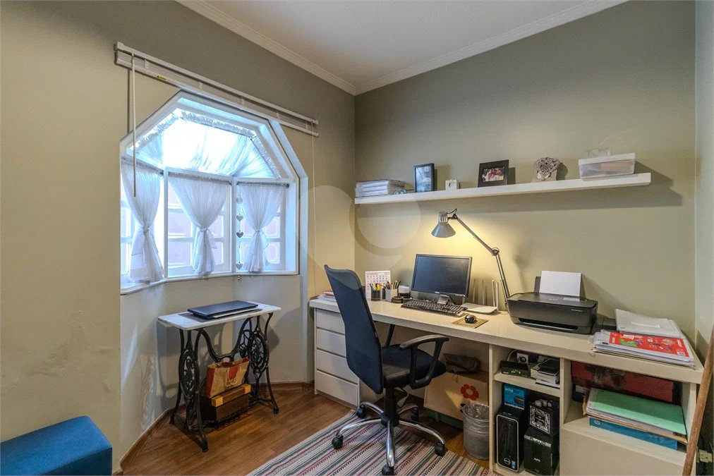 Casa à venda com 3 quartos, sendo 1 suíte, em Alto da Boa Vista, São Paulo, SP
