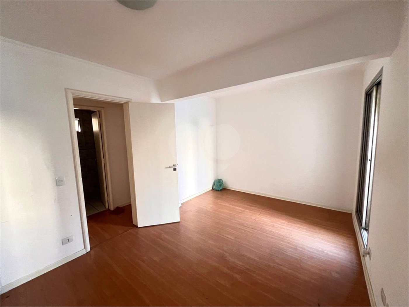 Apartamento à venda com 2 quartos em Moema, São Paulo, SP