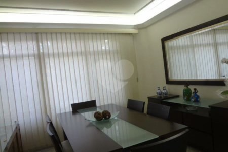 Sobrado à venda com 3 quartos em Santana, São Paulo, SP