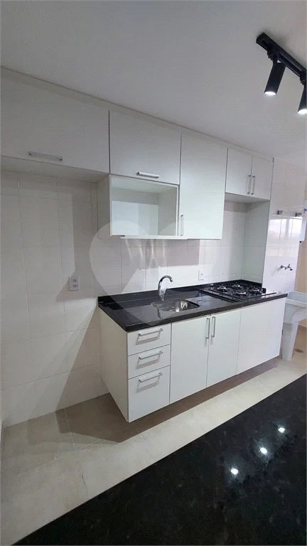 Apartamento para alugar com 2 quartos, sendo 1 suíte, em Aparecidinha, Sorocaba, SP
