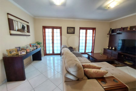 Casa à venda com 5 quartos, sendo 1 suíte, em Santa Claudina, Vinhedo, SP