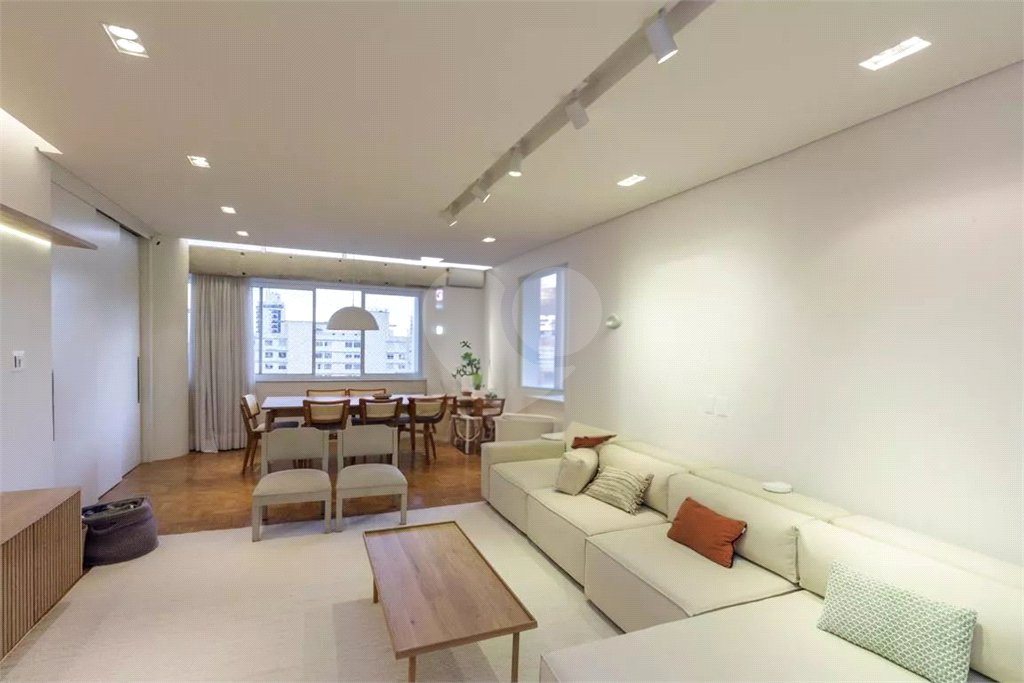 Apartamento à venda com 4 quartos, sendo 2 suítes, em Higienópolis, São Paulo, SP