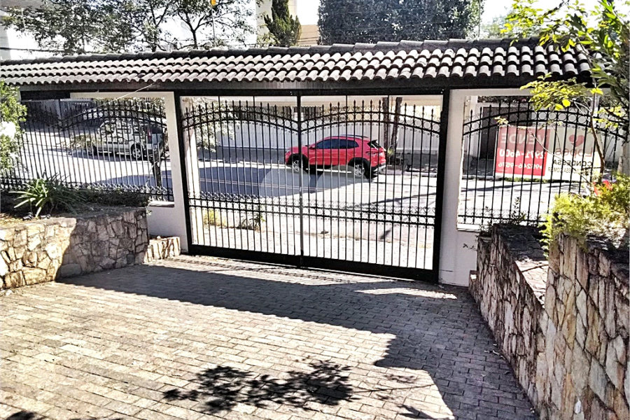Sobrado à venda com 4 quartos, sendo 2 suítes, em Santana, São Paulo, SP