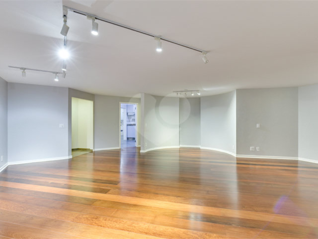 Apartamento à venda com 3 suítes em Granja Julieta, São Paulo, SP