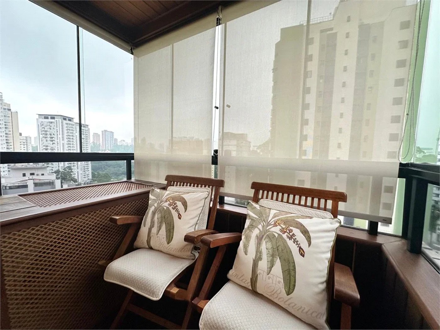 Apartamento à venda com 4 quartos, sendo 3 suítes, em Vila Andrade, São Paulo, SP