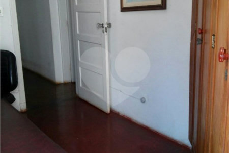 Casa à venda com 3 quartos em Mirandópolis, São Paulo, SP