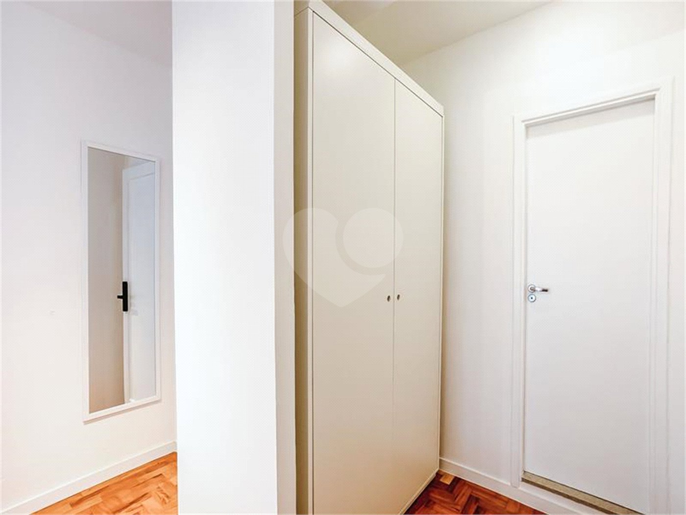 Apartamento à venda com 3 quartos, sendo 1 suíte, em Itaim Bibi, São Paulo, SP
