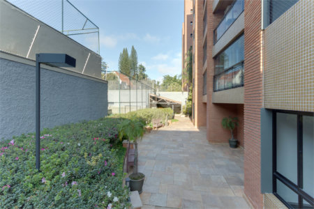Apartamento para alugar com 3 quartos, sendo 1 suíte, em Alto da Boa Vista, São Paulo, SP