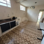 Casa térrea à venda com amplo quintal e grande potencial na Vila Nery