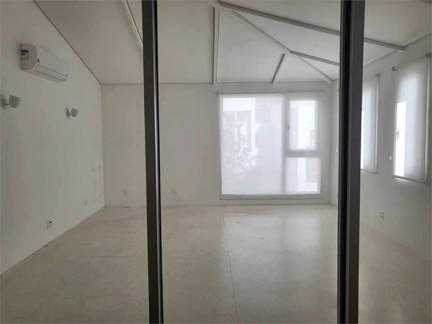 Sobrado à venda ou para alugar com 3 quartos, sendo 1 suíte, em Água Branca, São Paulo, SP