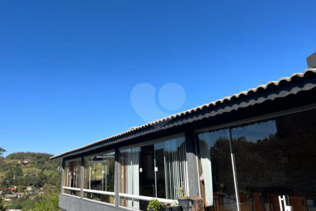 Sobrado à venda com 3 quartos, sendo 1 suíte, em Jardim Brogotá, Atibaia, SP