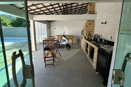 Casa à venda com 4 quartos, sendo 3 suítes,  em Tucuns, Armação dos Búzios, RJ