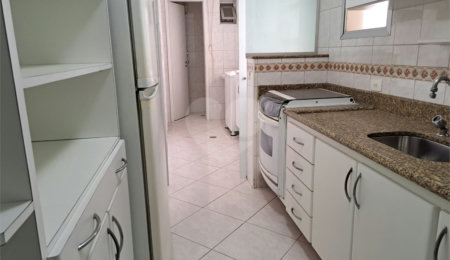 Apartamento à venda com 2 quartos, sendo 1 suíte, em Campo Belo, São Paulo, SP