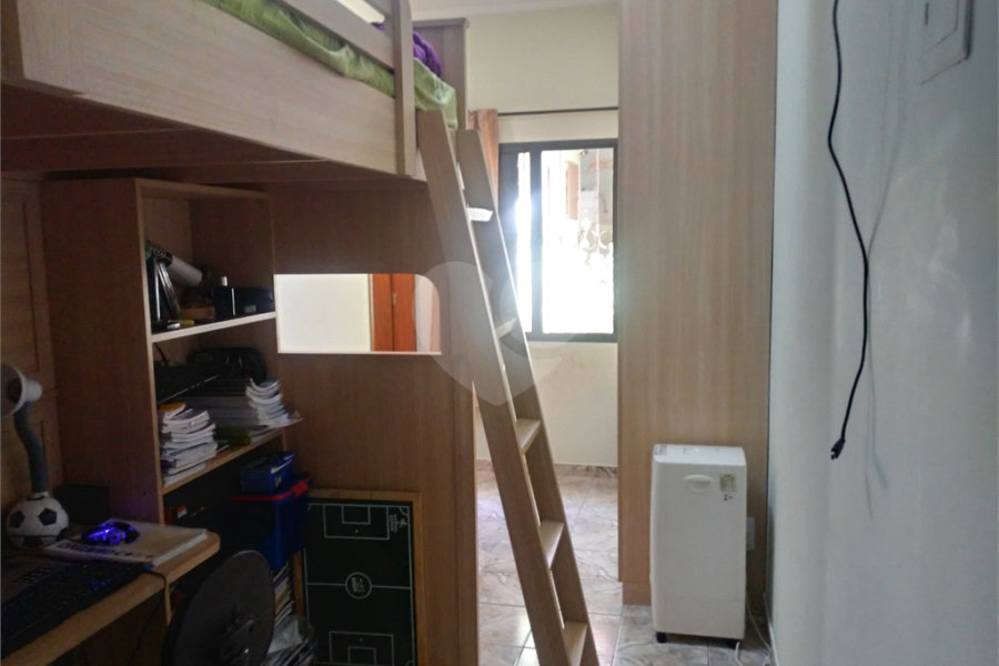 Casa à venda com 4 suítes em Horto, São Paulo, SP