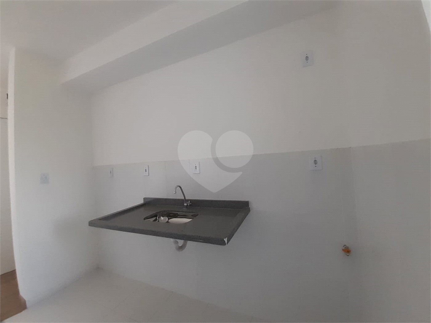 Apartamento à venda com 2 quartos, sendo 1 suíte, em Chácaras Reunidas São Jorge, Sorocaba, SP