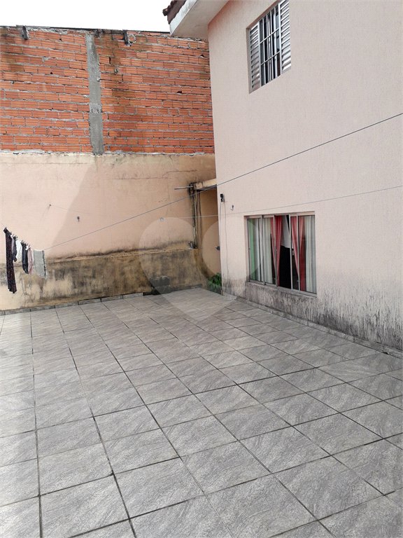 Casa à venda com 3 quartos, sendo 1 suíte, no condomínio Luís de Oliveira Bulhões, São Paulo - SP