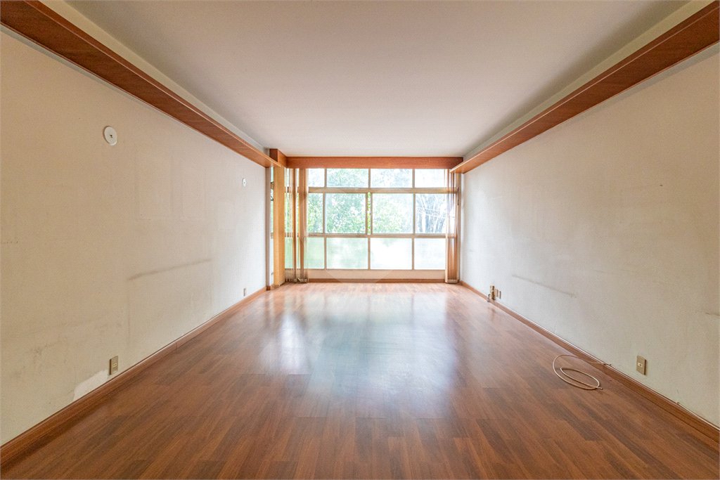 Apartamento à venda com 3 quartos, sendo 1 suíte, em Higienópolis, São Paulo, SP