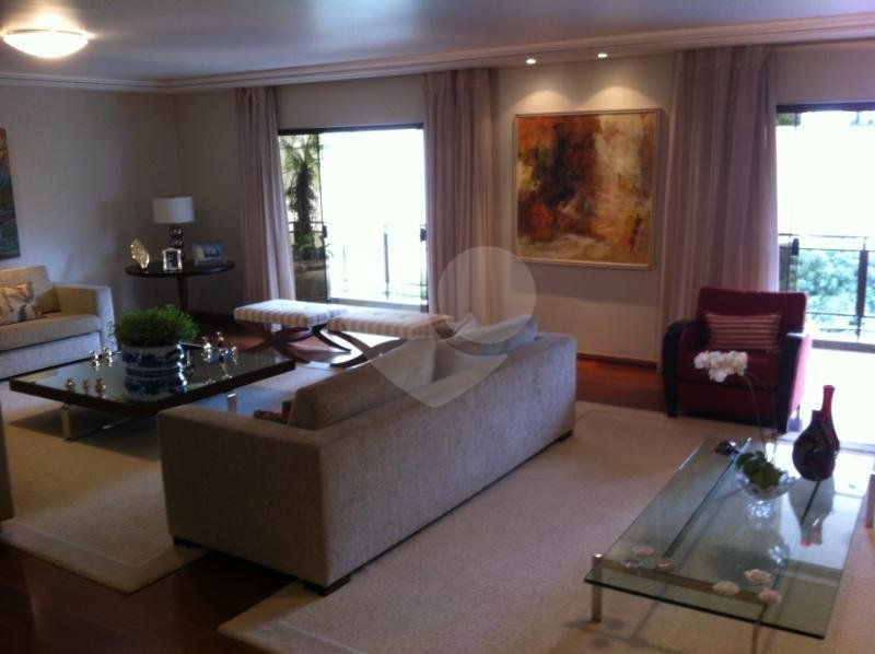 Apartamento à venda com 4 suítes em Real Parque, São Paulo, SP
