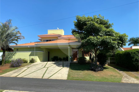 Casa à venda com 4 suítes no condomínio Portal do Sabiá, Araçoiaba da Serra - SP