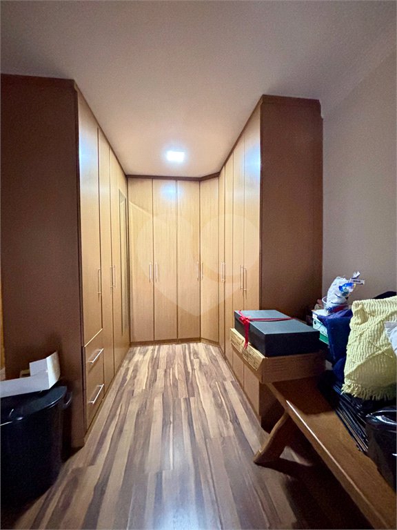 Sobrado à venda com 6 quartos, sendo 5 suítes, em Tremembé, São Paulo, SP