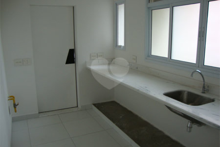 Apartamento à venda com 4 suítes em Jardim Fonte do Morumbi, São Paulo, SP
