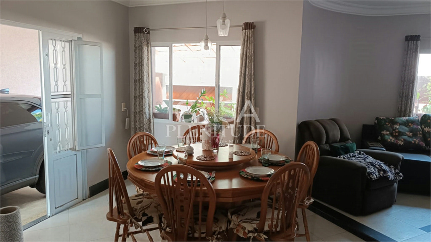 Casa à venda com 3 quartos, sendo 1 suíte,  em Jardim Americano, Sorocaba, SP