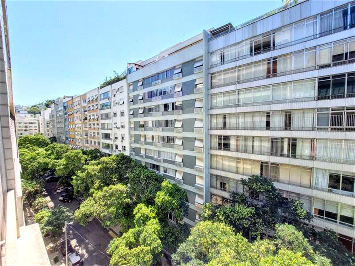 Apartamento à venda com 3 quartos, sendo 1 suíte,  em Copacabana, Rio de Janeiro, RJ