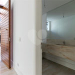 Casa à venda com 4 suítes no condomínio Porto Fino, São Paulo - SP