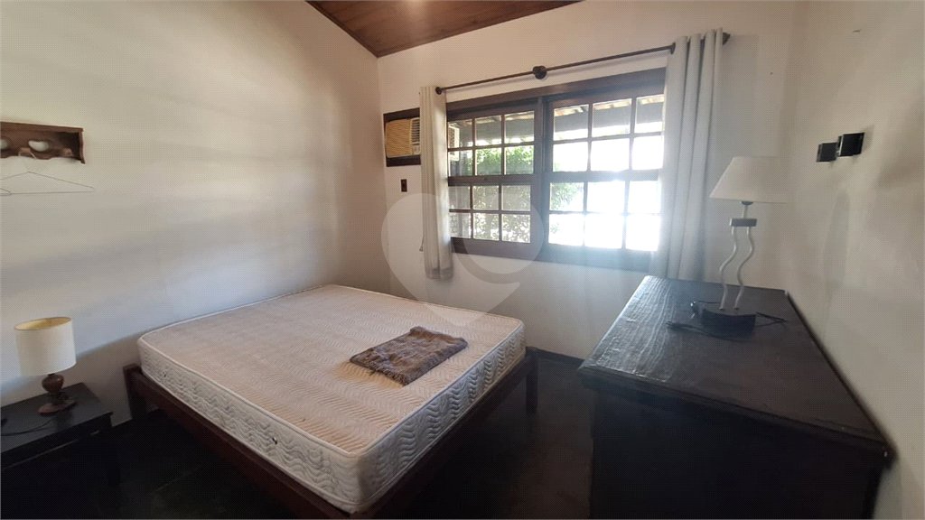 Casa para alugar com 3 quartos, sendo 2 suítes, em Praia Rasa, Armação dos Búzios, RJ