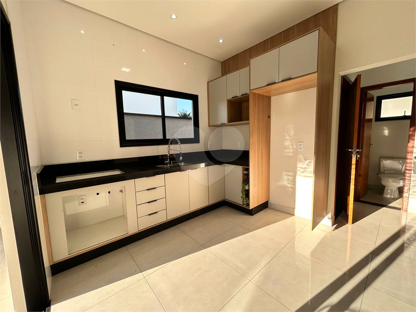 Casa à venda com 3 suítes no condomínio Ibiti Reserva, Sorocaba - SP